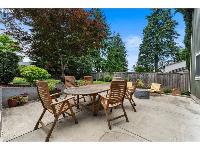 1360 Sw 19TH Dr, Gresham, OR 97080