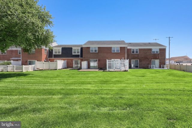 1714 DEVERS RD, York, PA 17404