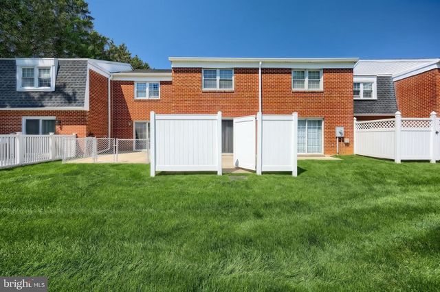 1714 DEVERS RD, York, PA 17404