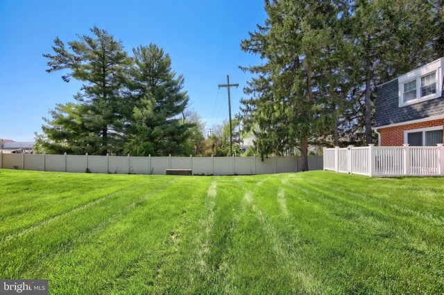 1714 DEVERS RD, York, PA 17404