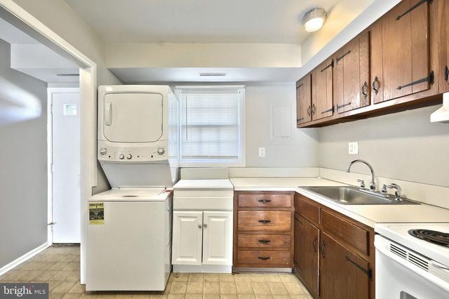 1714 DEVERS RD, York, PA 17404