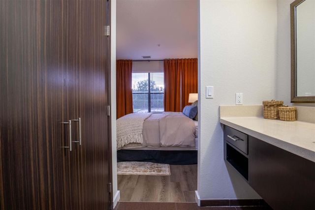 18828 State Highway 249 124, Houston, TX 77070