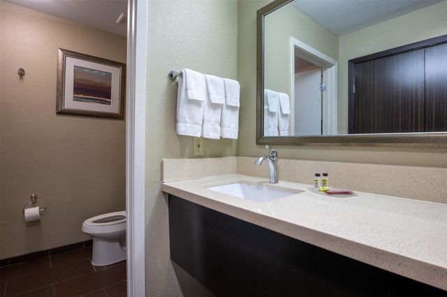 18828 State Highway 249 124, Houston, TX 77070