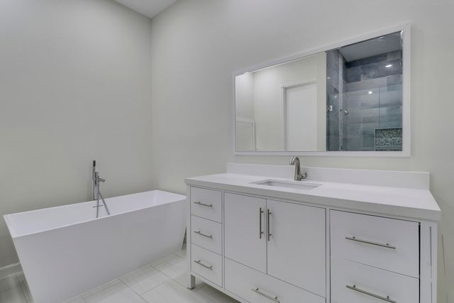 147 Sedona Way, Palm Beach Gardens, FL 33418