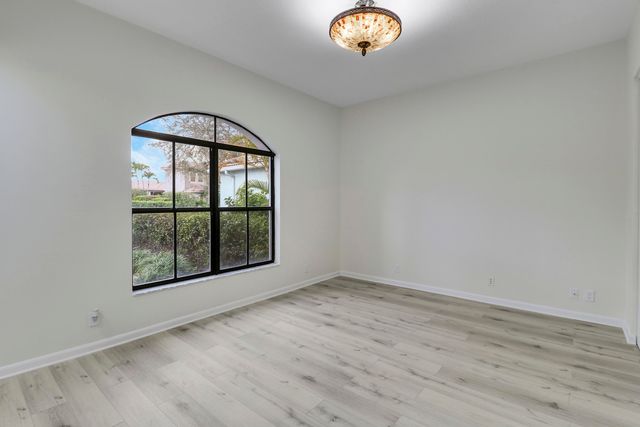 147 Sedona Way, Palm Beach Gardens, FL 33418