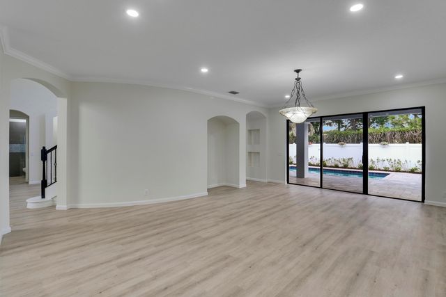 147 Sedona Way, Palm Beach Gardens, FL 33418