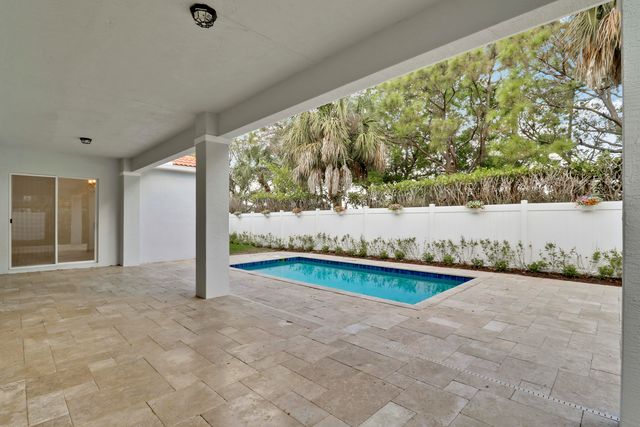 147 Sedona Way, Palm Beach Gardens, FL 33418