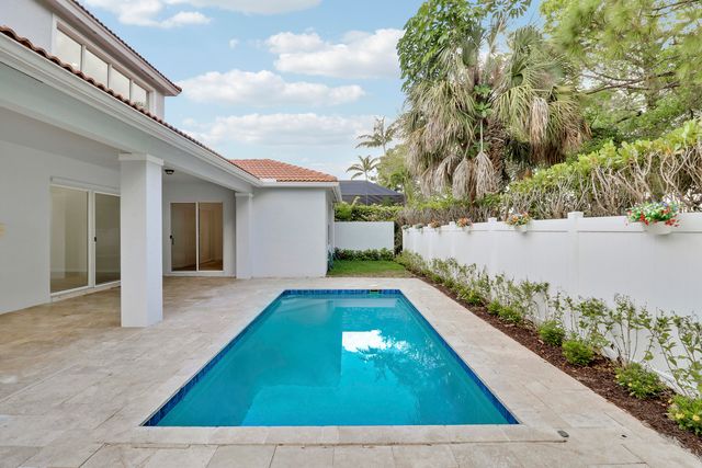 147 Sedona Way, Palm Beach Gardens, FL 33418