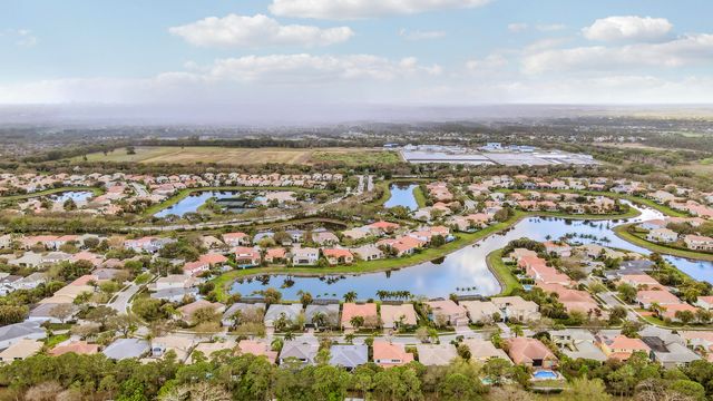 147 Sedona Way, Palm Beach Gardens, FL 33418