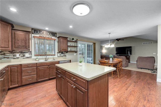 3654 Elizabeth Drive, Vermilion, OH 44089