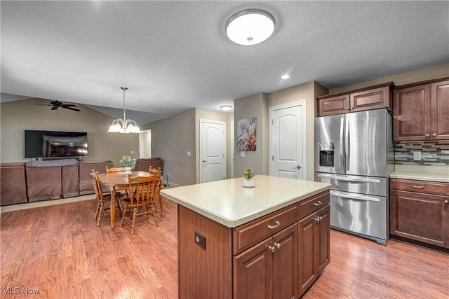 3654 Elizabeth Drive, Vermilion, OH 44089