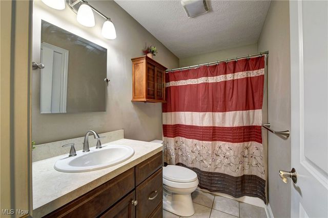 3654 Elizabeth Drive, Vermilion, OH 44089