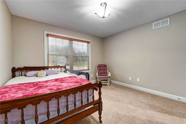 3654 Elizabeth Drive, Vermilion, OH 44089