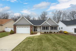 3654 Elizabeth Drive, Vermilion, OH 44089