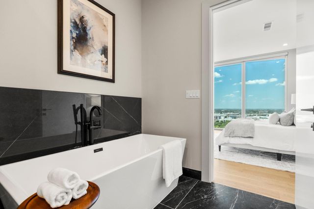 1711 Allen Parkway 2001, Houston, TX 77019