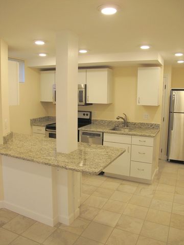 373-375 Broadway 2B, Cambridge, MA 02139