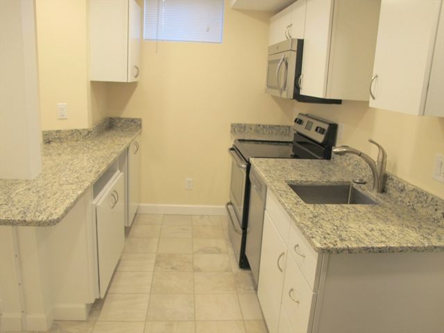 373-375 Broadway 2B, Cambridge, MA 02139