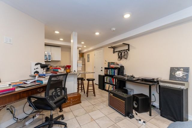 373-375 Broadway 2B, Cambridge, MA 02139