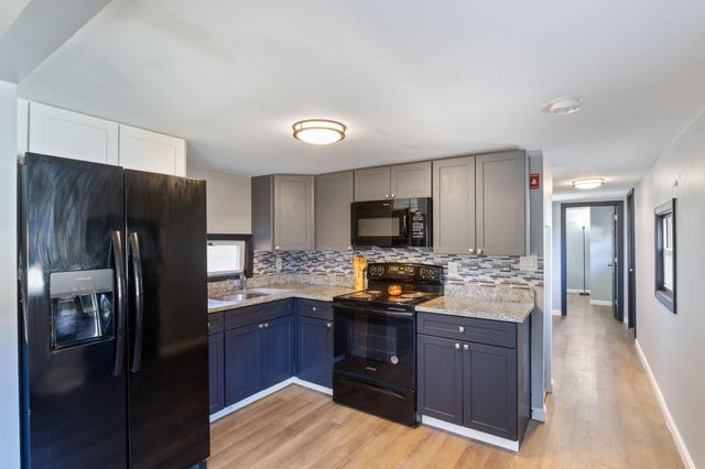 3 Margaret Avenue, Raymond, NH 03077