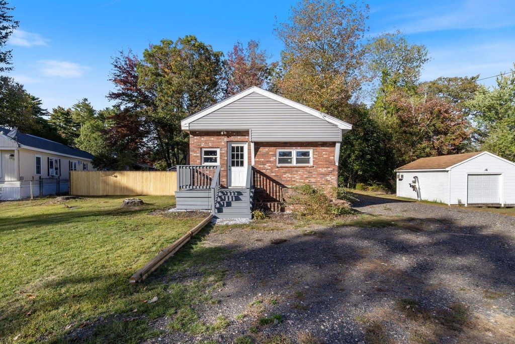 3 Margaret Avenue, Raymond, NH 03077