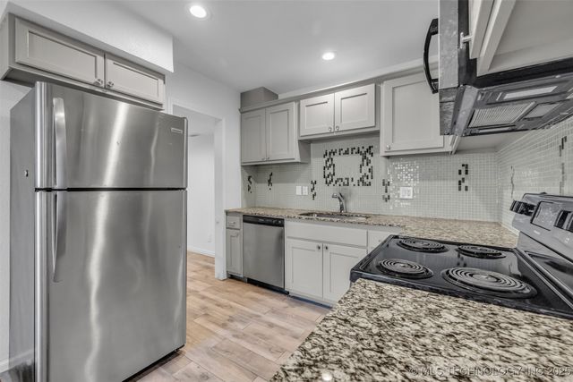 2223 S Oswego Avenue, Tulsa, OK 74114