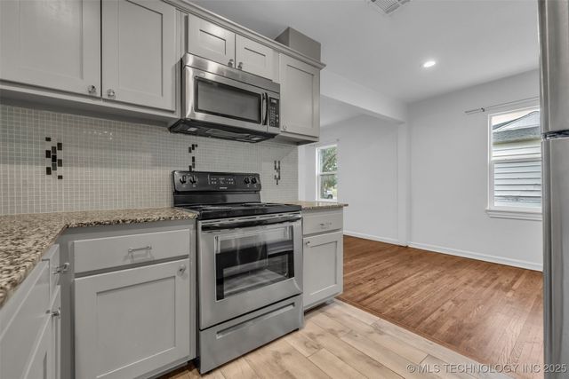 2223 S Oswego Avenue, Tulsa, OK 74114