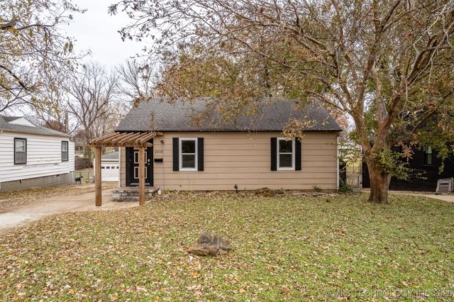 2223 S Oswego Avenue, Tulsa, OK 74114