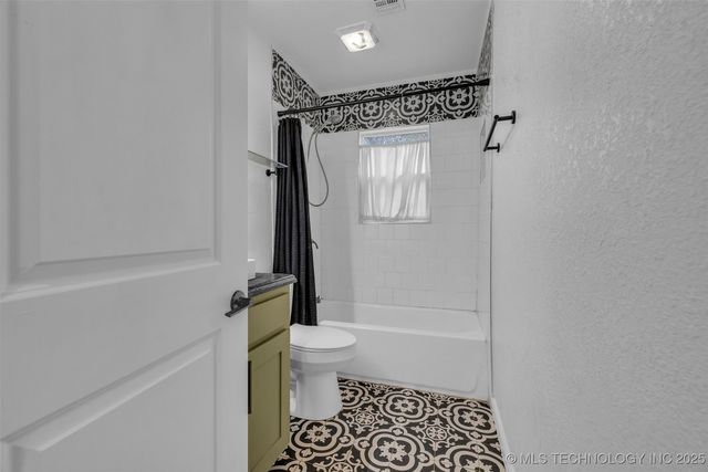 2223 S Oswego Avenue, Tulsa, OK 74114