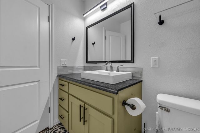 2223 S Oswego Avenue, Tulsa, OK 74114