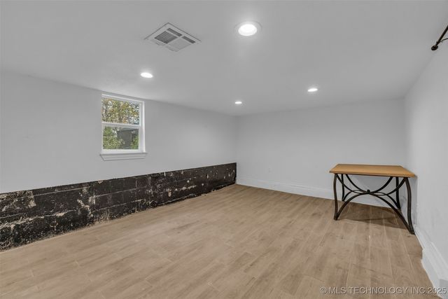 2223 S Oswego Avenue, Tulsa, OK 74114