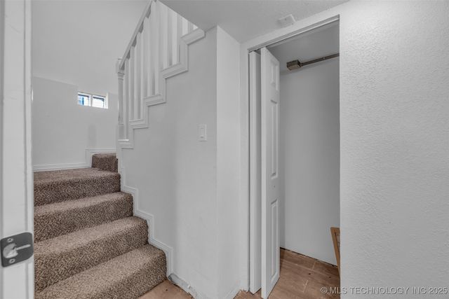 2223 S Oswego Avenue, Tulsa, OK 74114