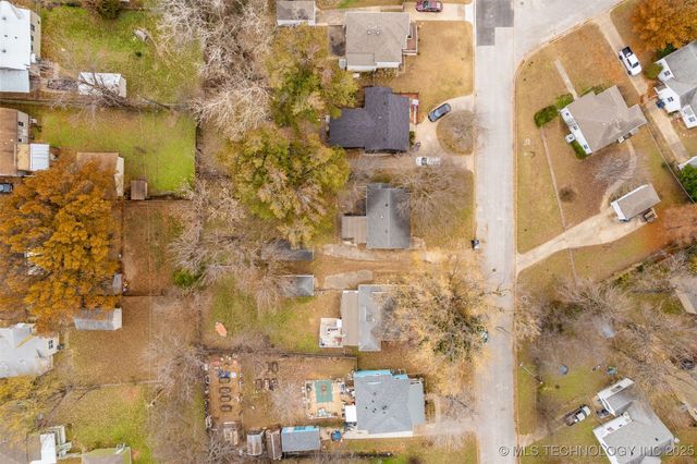 2223 S Oswego Avenue, Tulsa, OK 74114