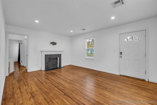 2223 S Oswego Avenue, Tulsa, OK 74114