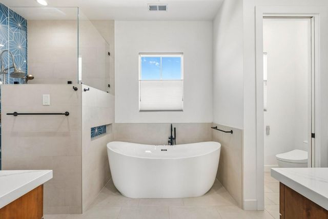 15400 Seymour Avenue, San Martin, CA 95046