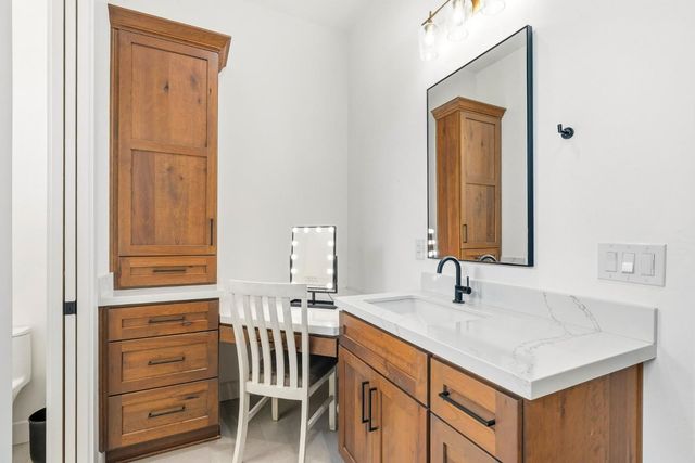 15400 Seymour Avenue, San Martin, CA 95046
