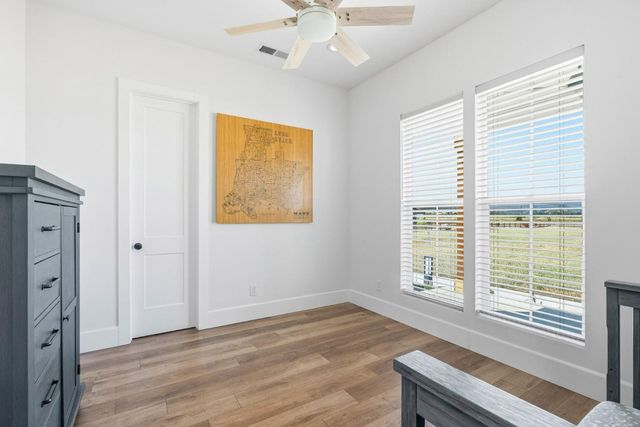 15400 Seymour Avenue, San Martin, CA 95046