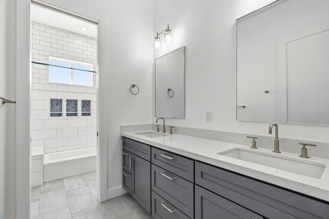 15400 Seymour Avenue, San Martin, CA 95046