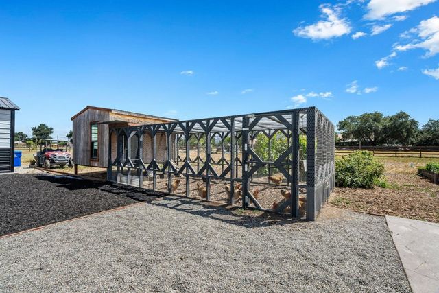 15400 Seymour Avenue, San Martin, CA 95046