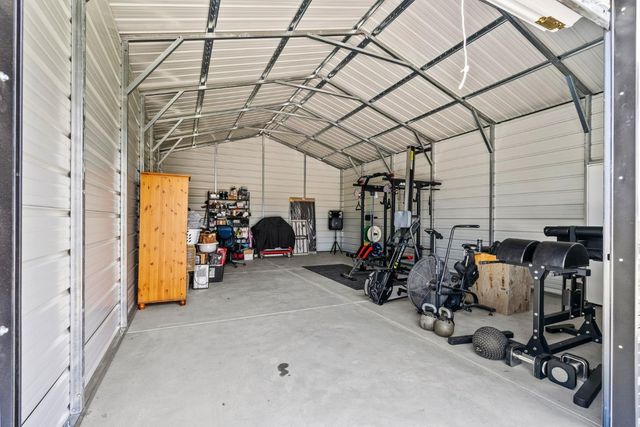 15400 Seymour Avenue, San Martin, CA 95046