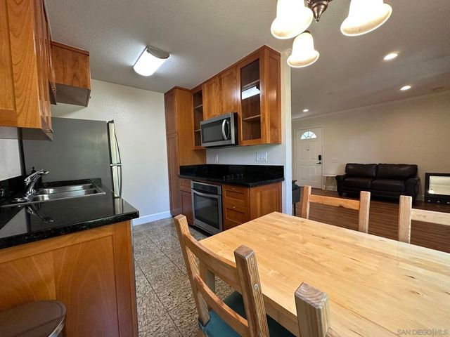 8521 Villa La Jolla A, La Jolla, CA 92037
