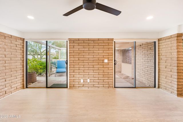 27250 N 64th Street 7, Scottsdale, AZ 85266