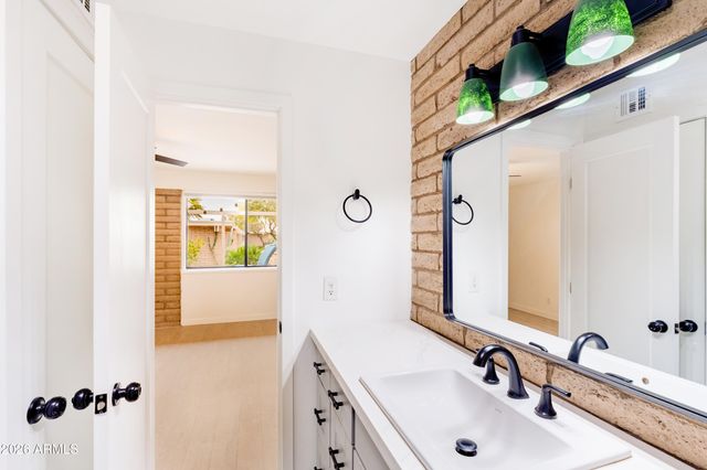 27250 N 64th Street 7, Scottsdale, AZ 85266