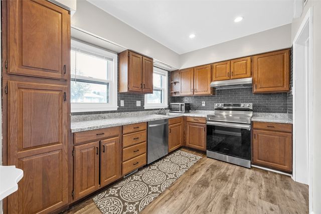 1121 23rd St SE, Cedar Rapids, IA 52403