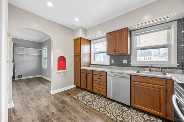 1121 23rd St SE, Cedar Rapids, IA 52403