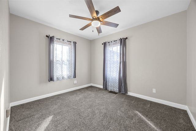 1121 23rd St SE, Cedar Rapids, IA 52403