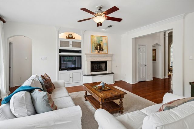 703 Heatherglen Drive, Southlake, TX 76092