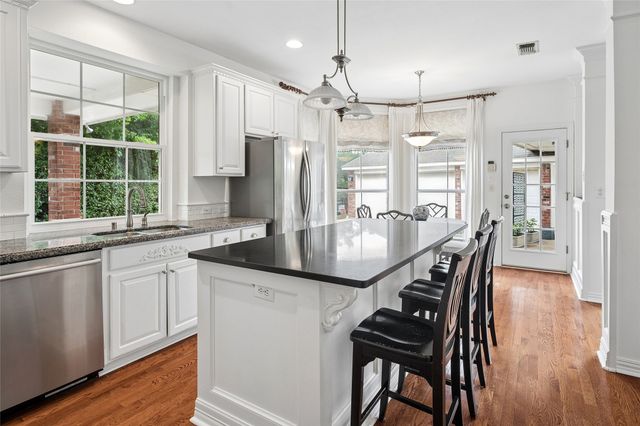 703 Heatherglen Drive, Southlake, TX 76092