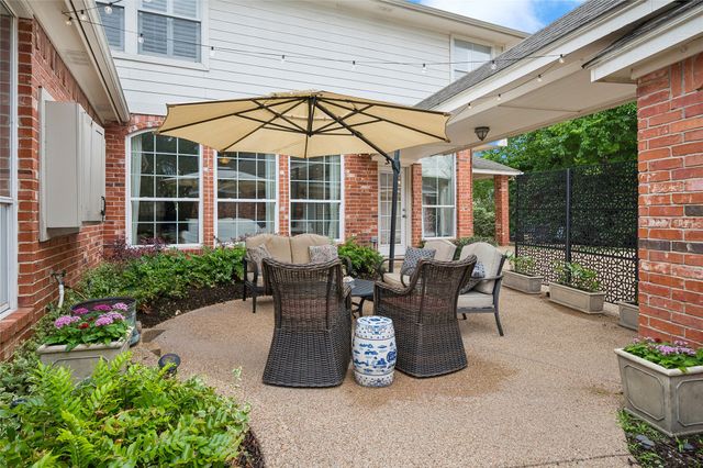 703 Heatherglen Drive, Southlake, TX 76092
