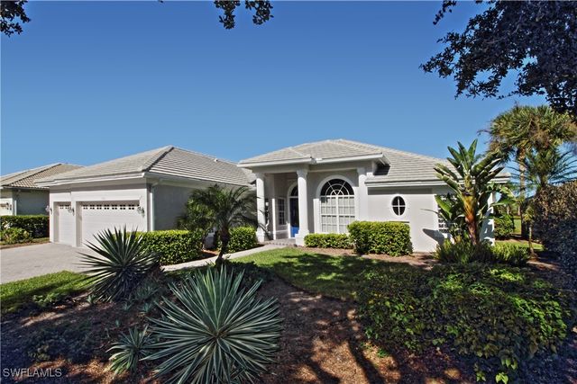 1901 Winding Oaks WAY, Naples, FL 34109