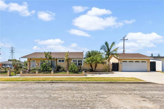 9848 La Docena Ln, Pico Rivera, CA 90660